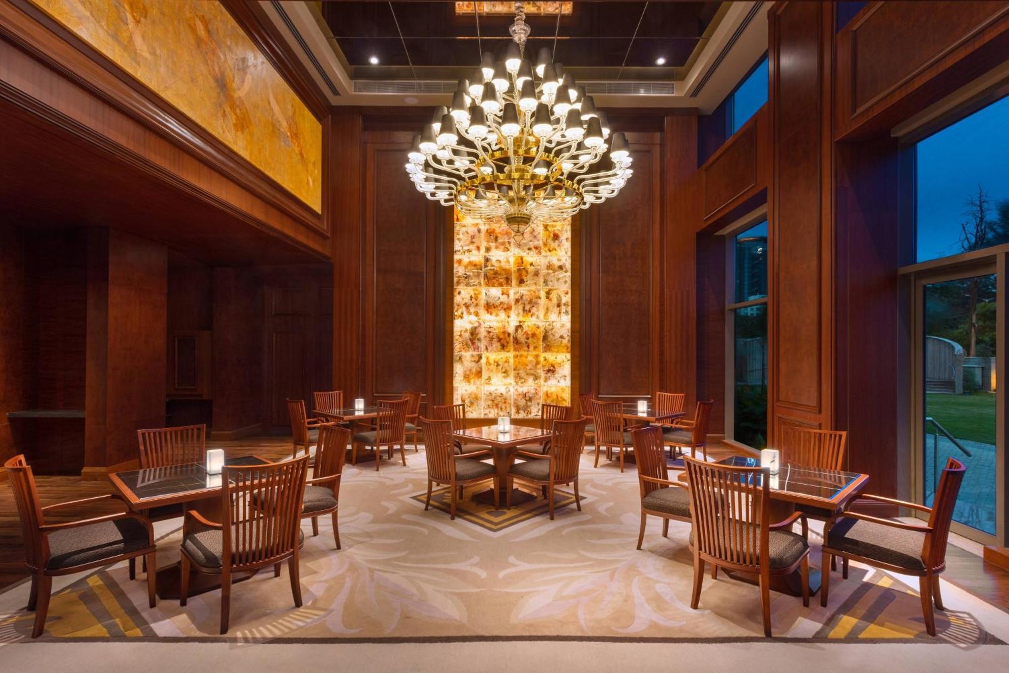 Sheraton Grand Bengaluru Whitefield Hotel & Convention Center Ngoại thất bức ảnh