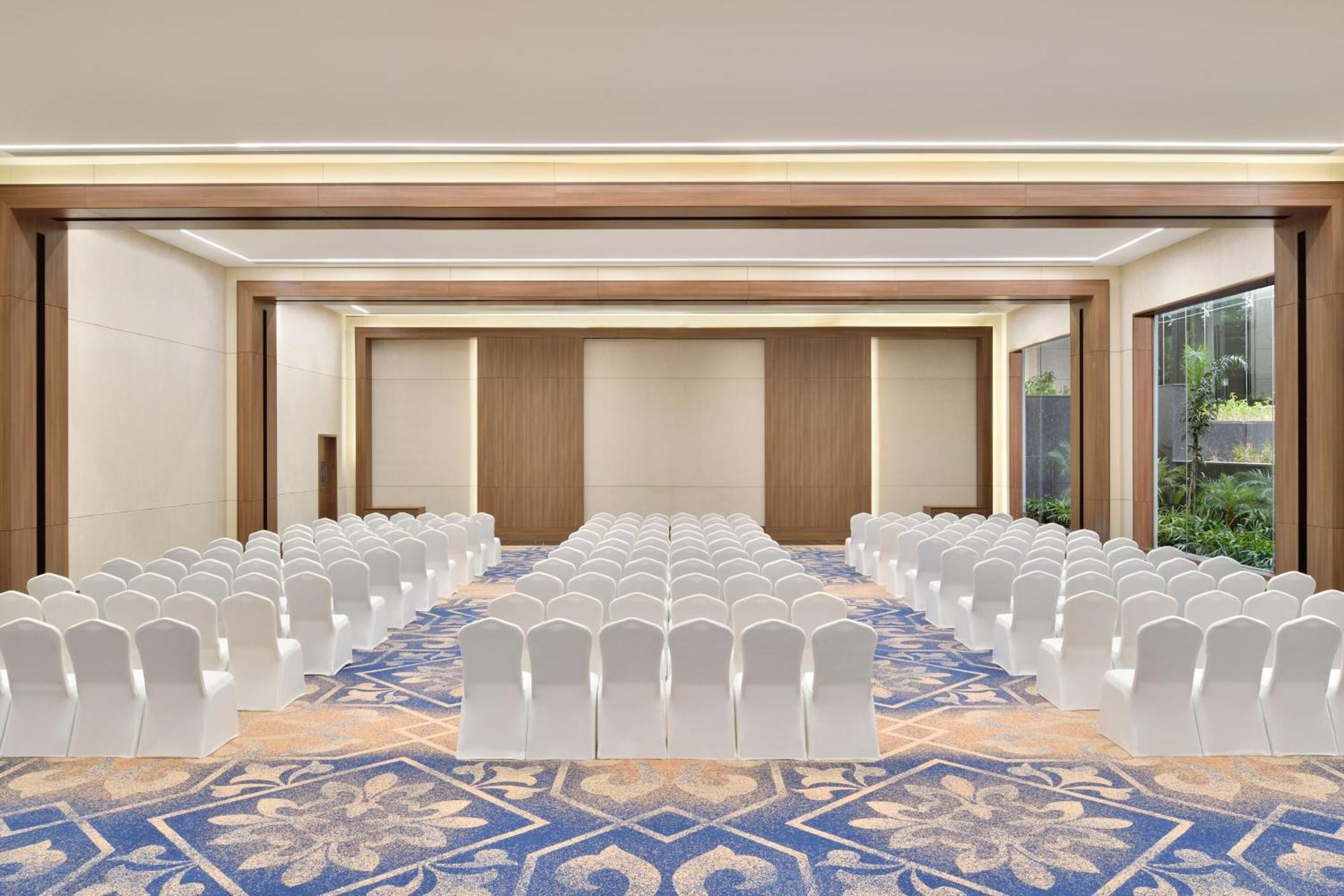 Sheraton Grand Bengaluru Whitefield Hotel & Convention Center Ngoại thất bức ảnh