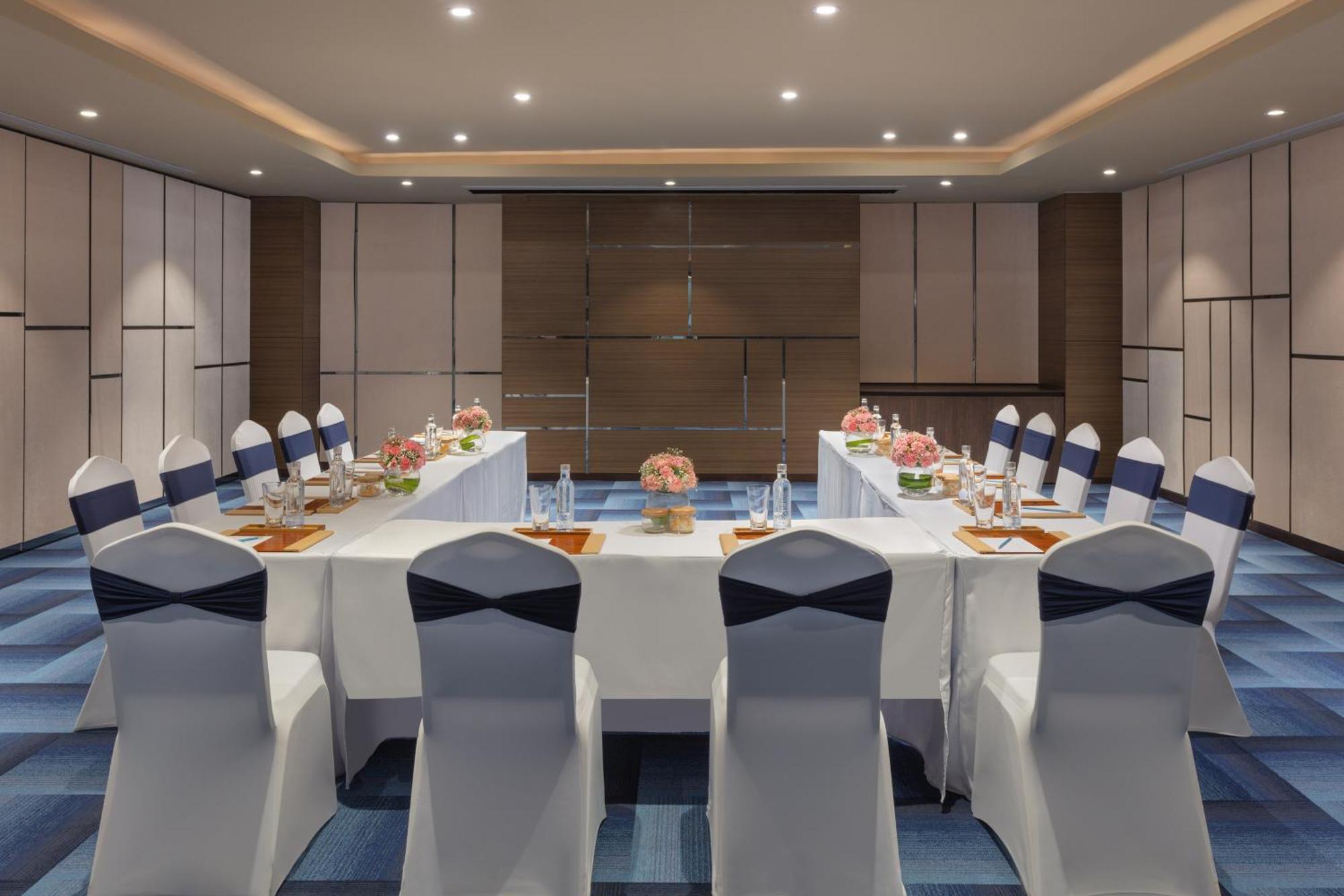 Sheraton Grand Bengaluru Whitefield Hotel & Convention Center Ngoại thất bức ảnh