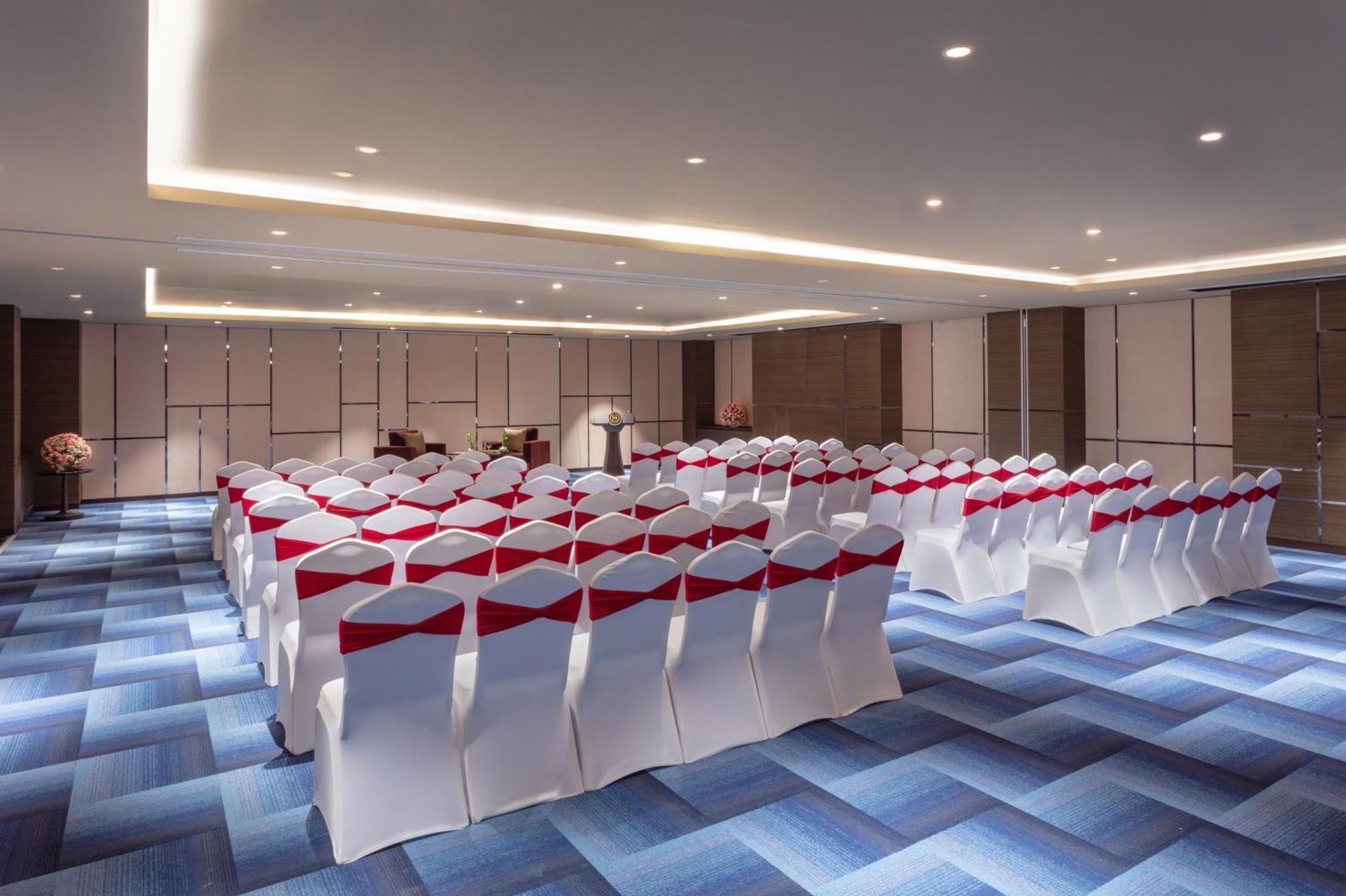 Sheraton Grand Bengaluru Whitefield Hotel & Convention Center Ngoại thất bức ảnh