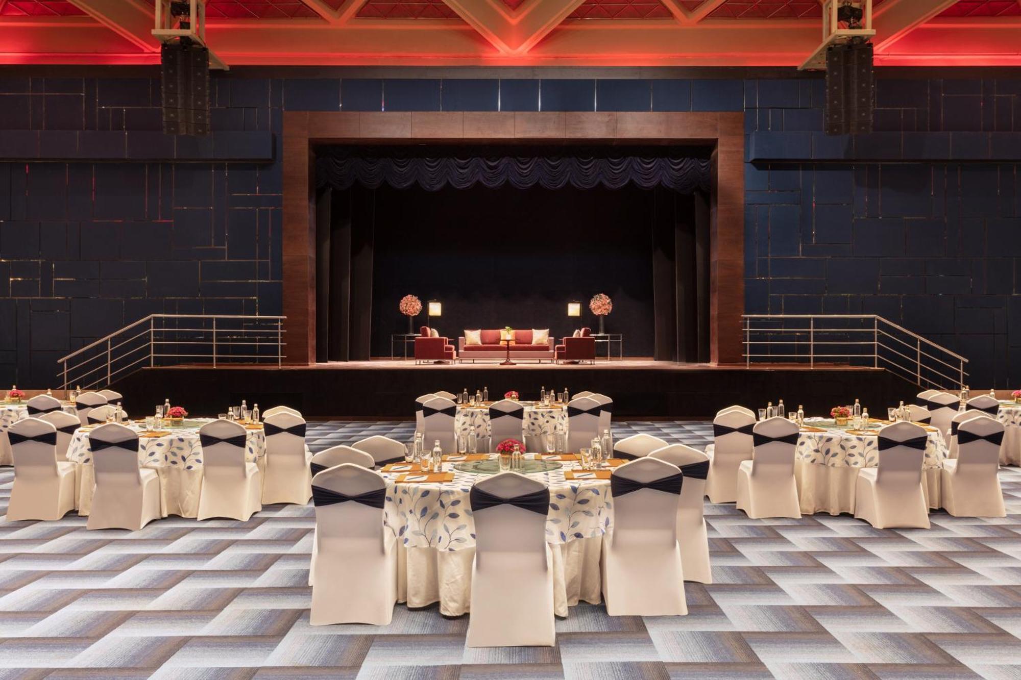 Sheraton Grand Bengaluru Whitefield Hotel & Convention Center Ngoại thất bức ảnh