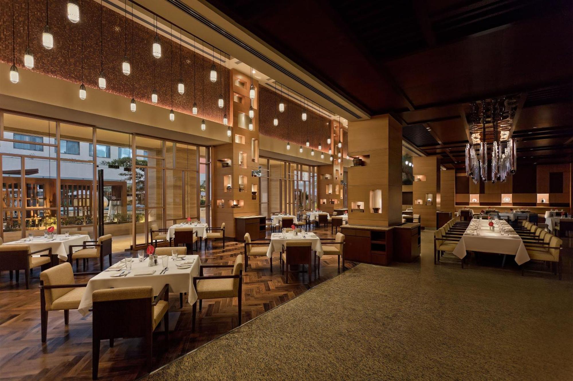 Sheraton Grand Bengaluru Whitefield Hotel & Convention Center Ngoại thất bức ảnh