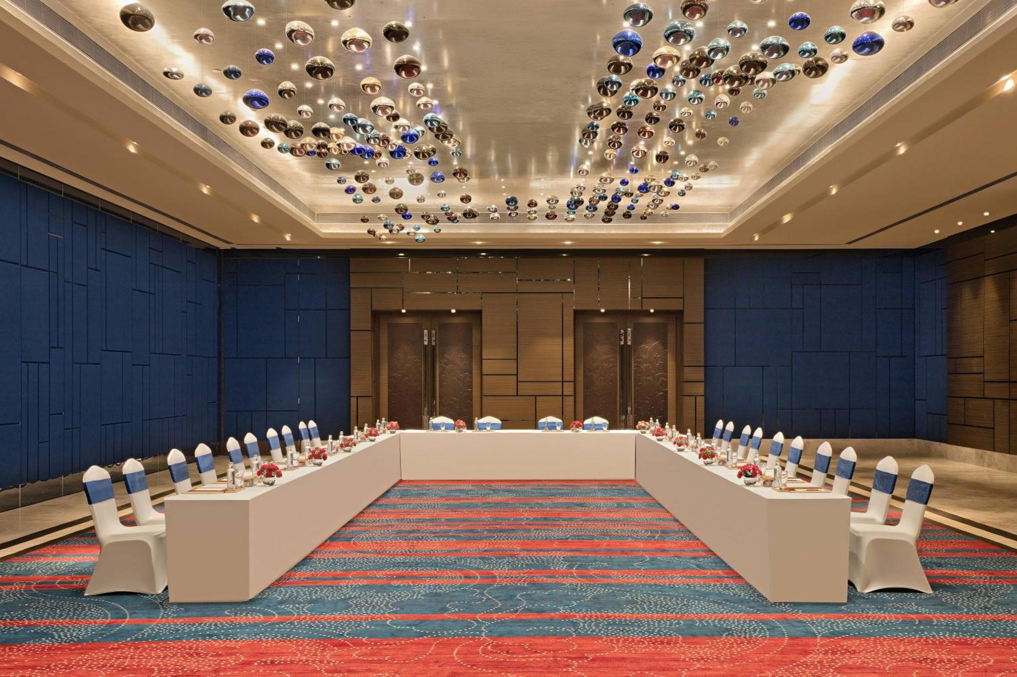 Sheraton Grand Bengaluru Whitefield Hotel & Convention Center Ngoại thất bức ảnh