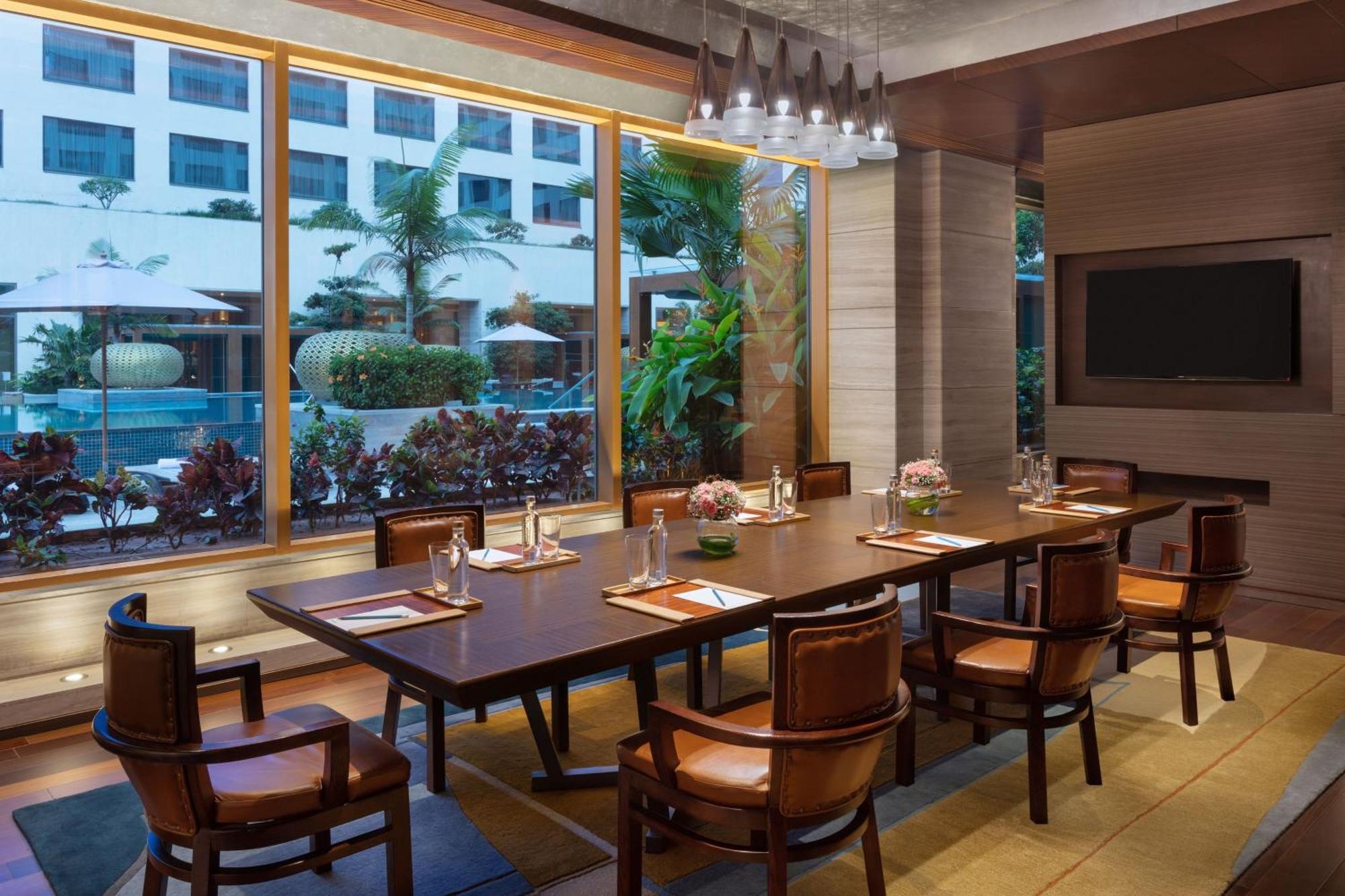 Sheraton Grand Bengaluru Whitefield Hotel & Convention Center Ngoại thất bức ảnh