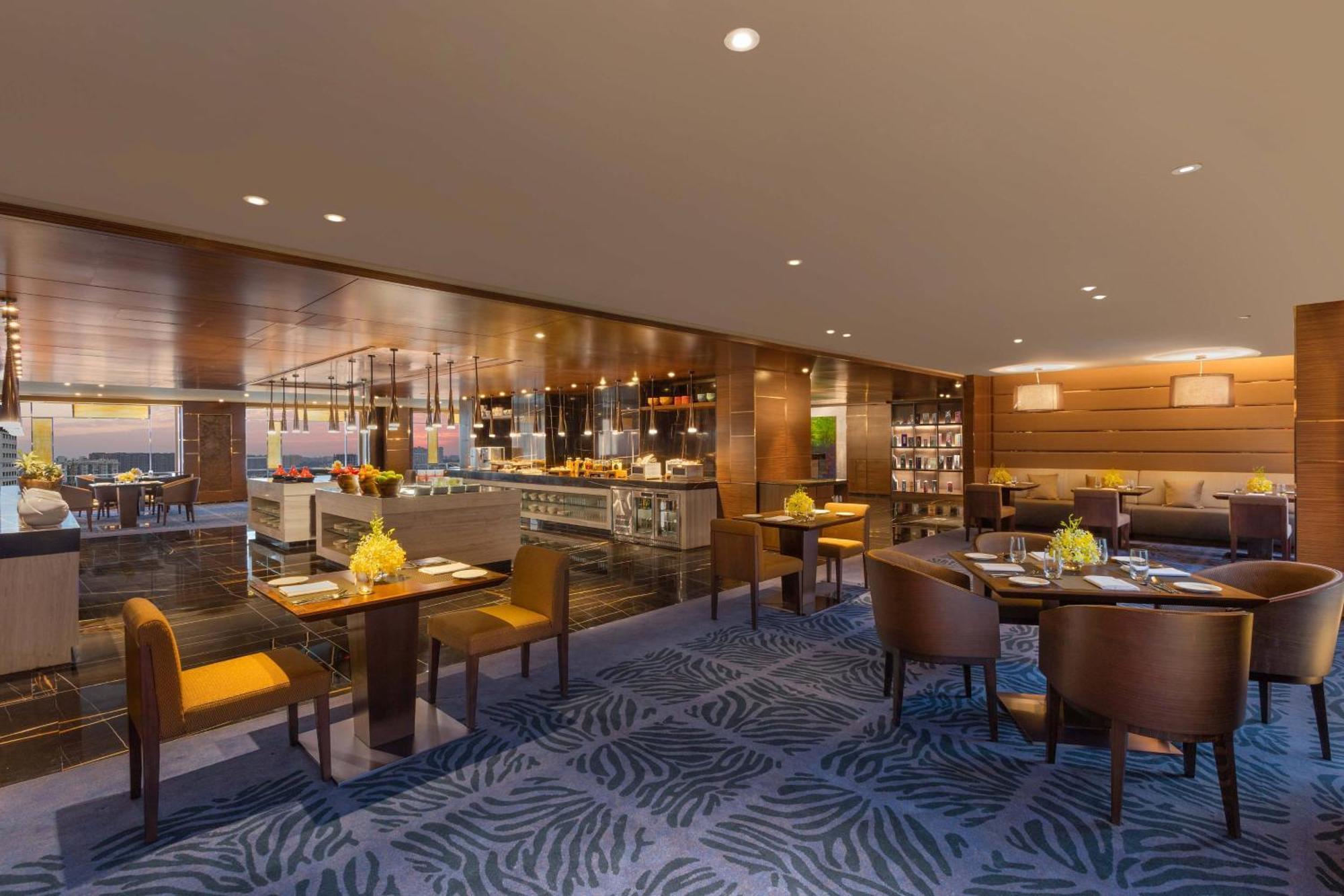 Sheraton Grand Bengaluru Whitefield Hotel & Convention Center Ngoại thất bức ảnh